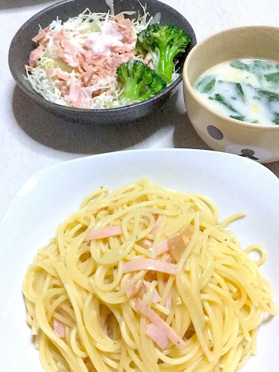 あさりとハムのコンソメパスタ、ツナサラダ、ミニシチュー|Ayaさん