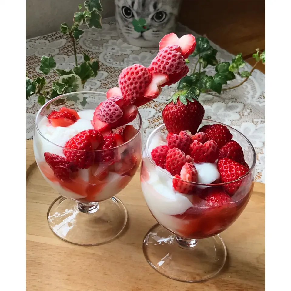 🍓トロッと柔らかいミルクプリンと　フレッシュないちごのデザート🍓🥛|Hollyさん