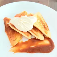 pancake with whipped creme and caramel sauce|lansさん