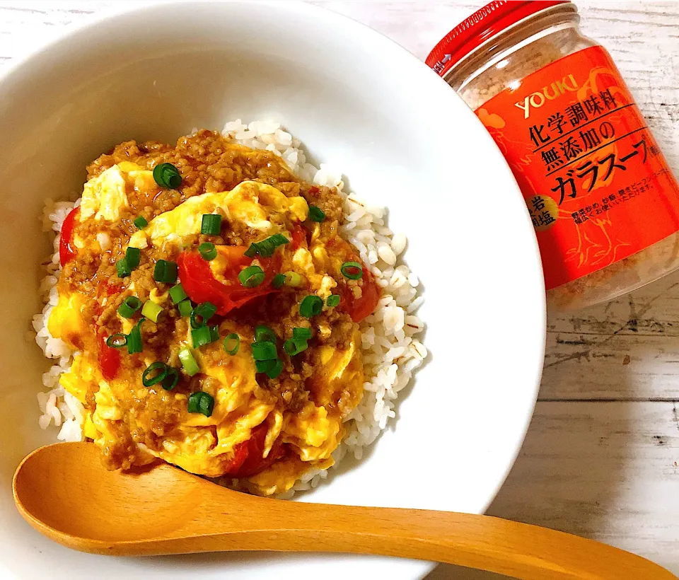 ふわふわ卵とトマトの麻婆丼|namiiin.727さん