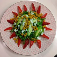 chickpeas salad with avocado, rocket, feta and strawberries|Marleneさん