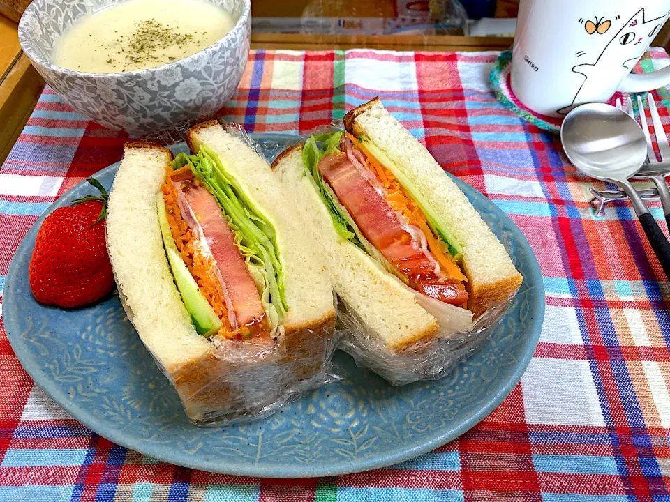 お家パンでサンドイッチ|ヒロコさん