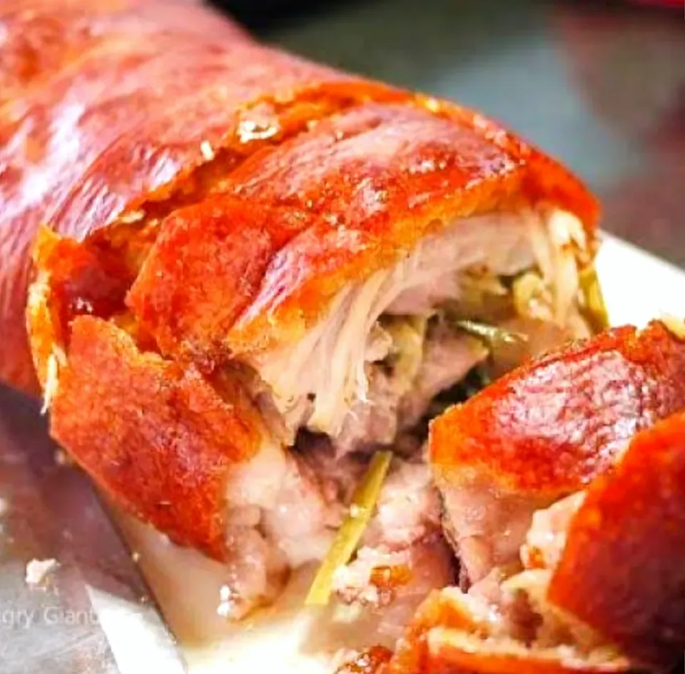 Pork belly Lechon (Filipino food)|momshie's Jさん