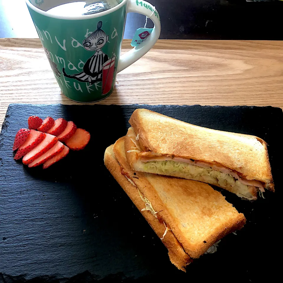 昼ごパン🥪|Jean Nobyさん