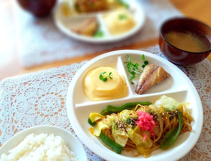 おうちで食事を楽しもうෆ
休日おうちランチ|🌻ako ·͜·♡peco🌻さん