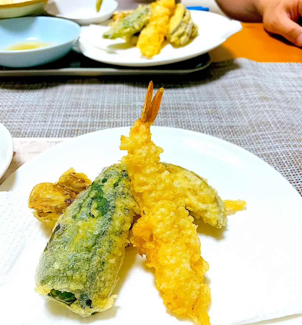 Snapdishの料理写真:今日はさくさくの天ぷら😚🍤|ちはるさん