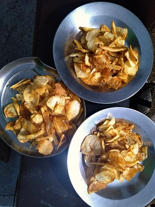 Home-made potato chips|mycookeryalbumさん