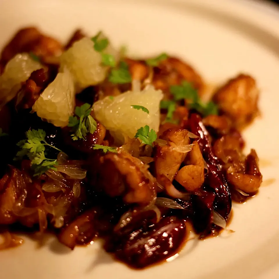 チキンの土佐文旦炒めバルサミコ五香粉チャービル風味|kurageyakannoさん