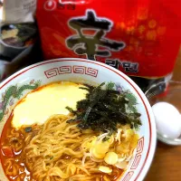 Snapdishの料理写真:アレンジ辛ラーメン🔥|yuestuさん