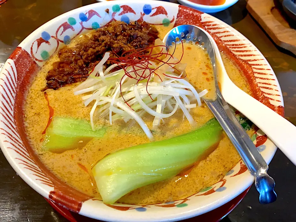 Snapdishの料理写真:坦々味噌ラーメン|Shino88さん