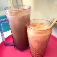 Snapdishの料理写真:Kopi peng and Teh peng 😋 panas2 ni sedap minum sejuk2 🥰|yukieさん