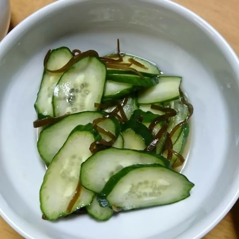 Snapdishの料理写真:きゅうりの浅漬け🥒|しまだ ちえこさん