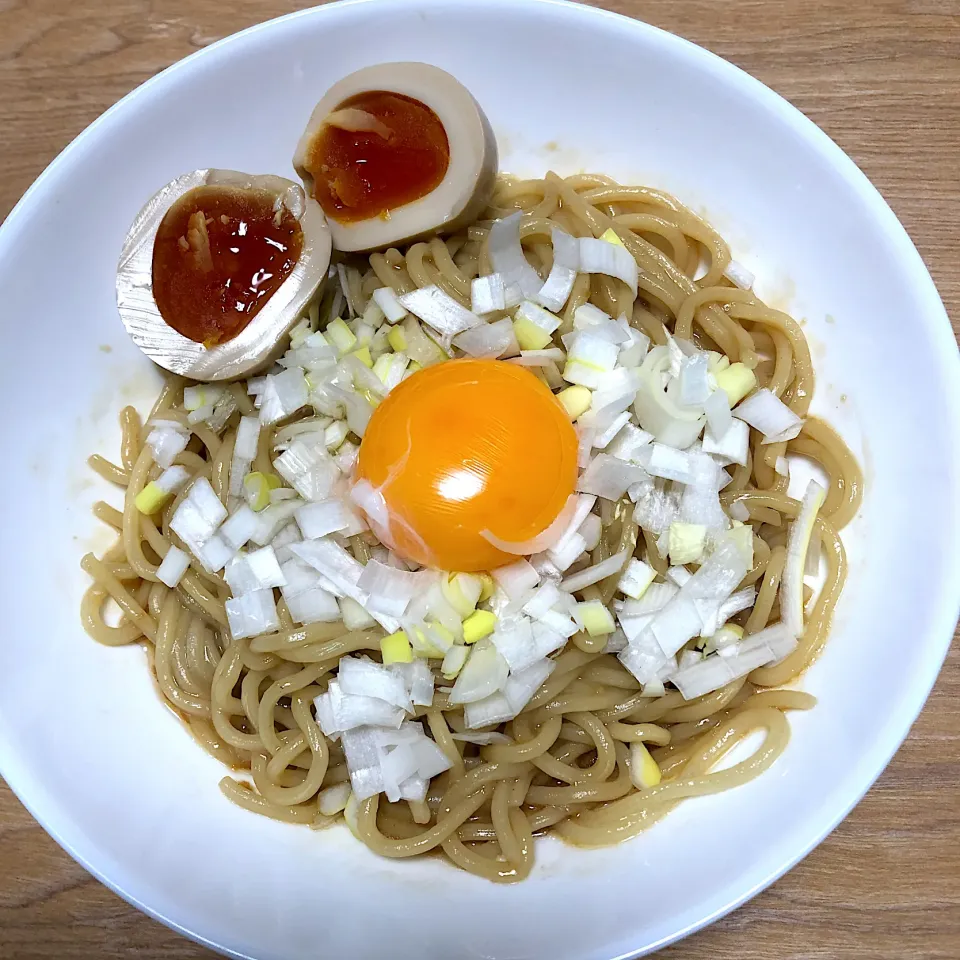 自家製油そば 味玉トッピング|ニワトコの杖さん