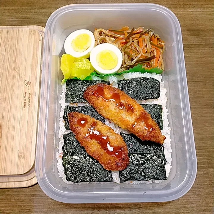 Snapdishの料理写真:チビ白身魚のり弁 4/14|ぴらさん