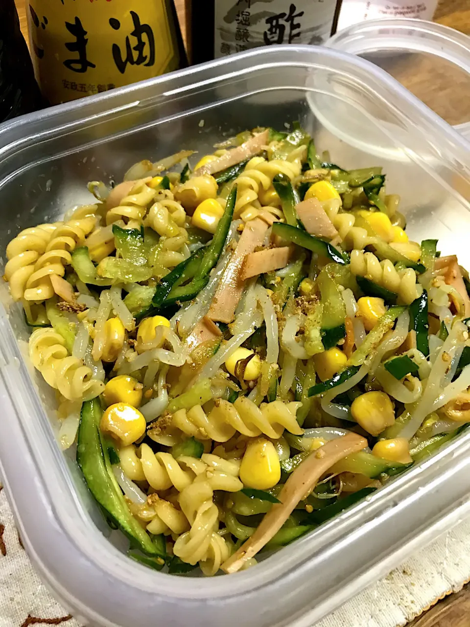 マカロニとあるものサラダ🥗|morimi32さん