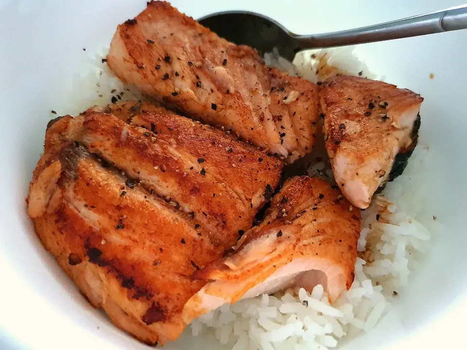 WFM Lunch Butter Grilled Salmon Fillet|🌷lynnlicious🌷さん