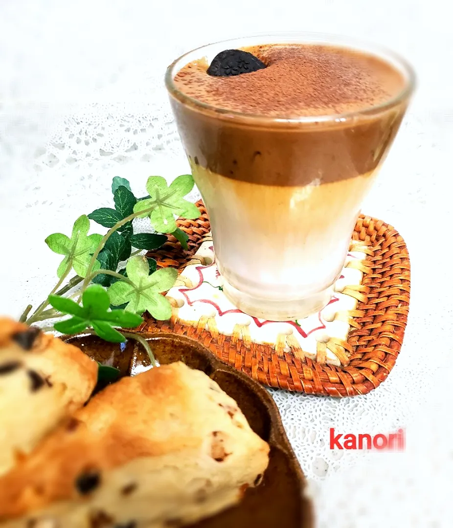 やっとこさ(笑)ダルゴナコーヒー☕
めんちゃんおめでとう🎂|かのりさん