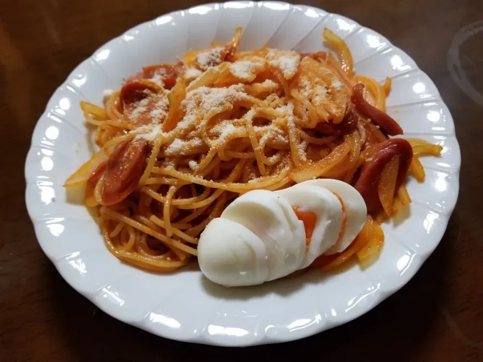 本日のランチは、ナポリタンでーす( ´-｀)
外食は怖くて出来ないので100%家ご飯w
一日も早く落ち着く事を願っていますw|森のプーさん 🍯(森　耕二)さん