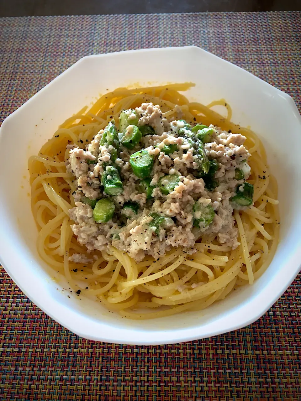 アスパラの塩ミートソースパスタ|りーにゃっつさん