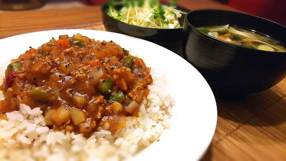 鶏ひき肉と大根のﾄﾏﾄｶﾚｰ🍛
の晩ごはん✨|kaz(*･ω･)さん