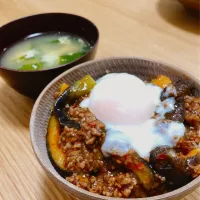 Snapdishの料理写真:麻婆茄子丼|i.mkさん