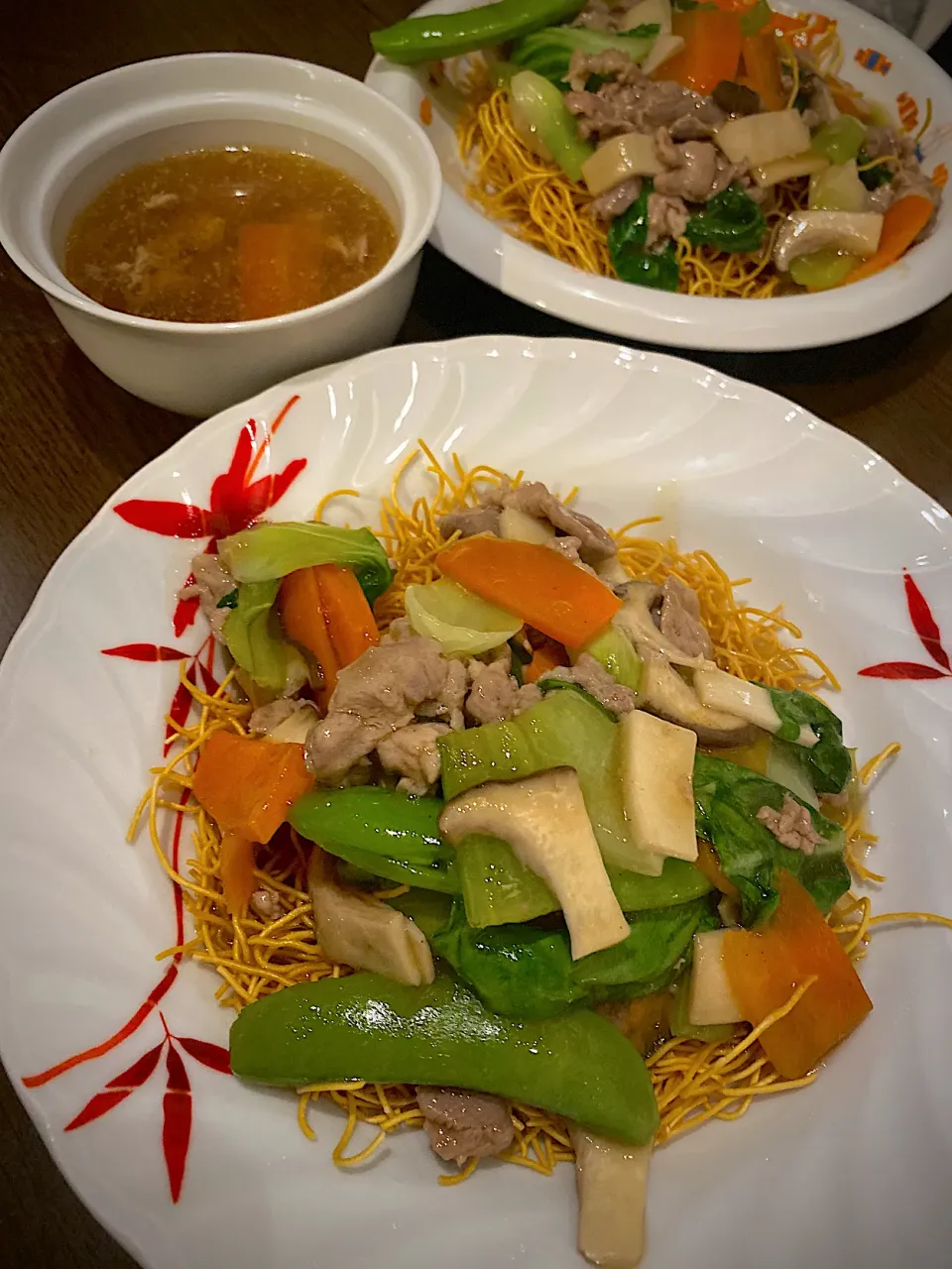 揚げ焼きそば　豚肉と野菜の餡かけ　中華スープ|ch＊K*∀o(^^*)♪さん