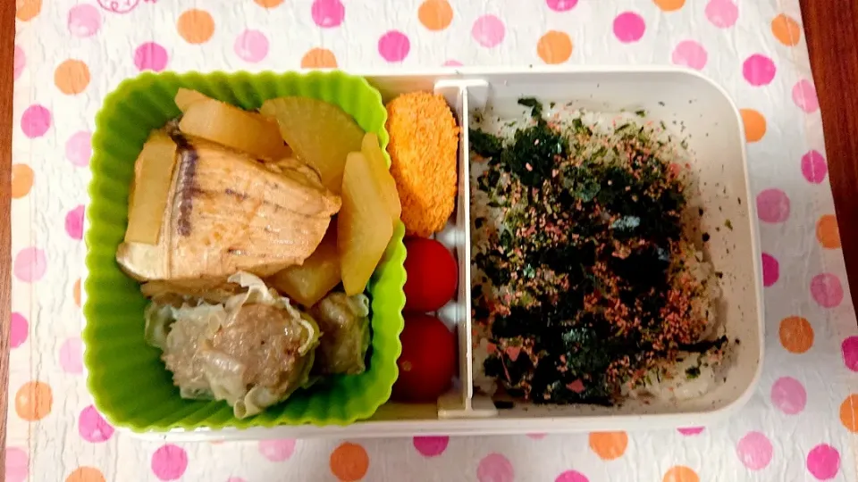 ぶり大根❤️旦那さんお弁当🎵😊|かおるcitronさん