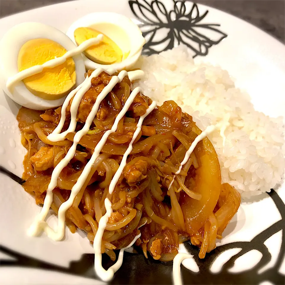 もやしと豚ひき肉のピリ辛味噌丼🐷|ららさん