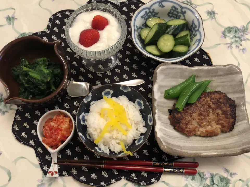 ハンバーグの醤油煮夕食❤|もこさん