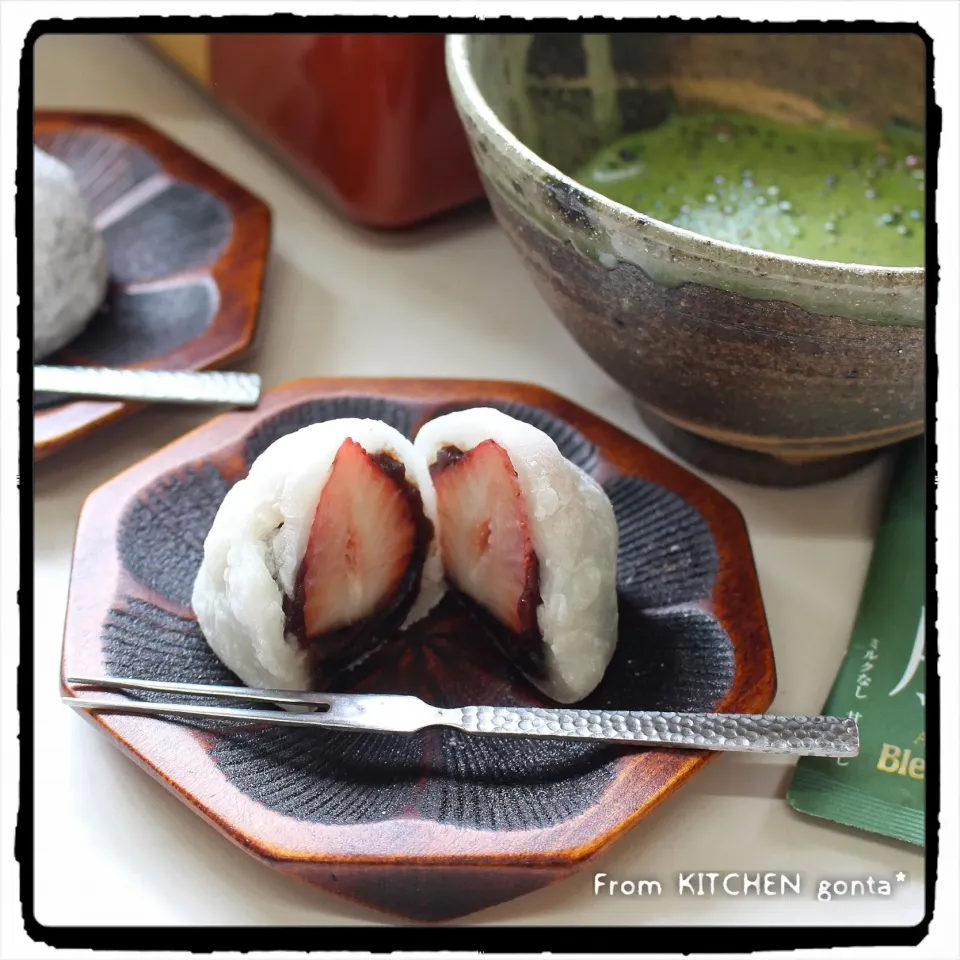 Snapdishの料理写真:レンチンで出来る⁈いちご大福🍓と抹茶一服deおうちカフェ🍵﻿|gonta*さん