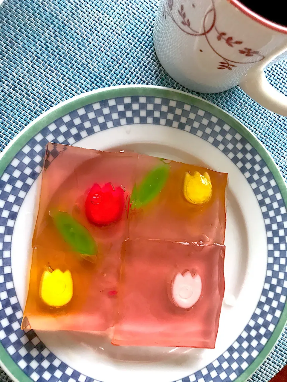 シュトママさんの料理 京のことづけ半生菓子で、チューリップゼリー🌷のゼリー寄せ|シュトママさん