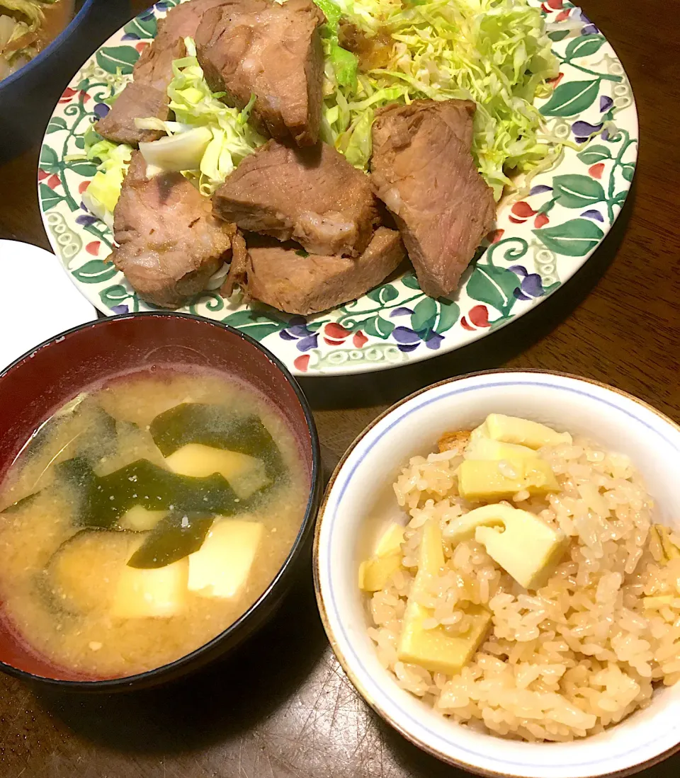 煮豚、たけのこご飯、豆腐ワカメ味噌汁|ゆうこさん