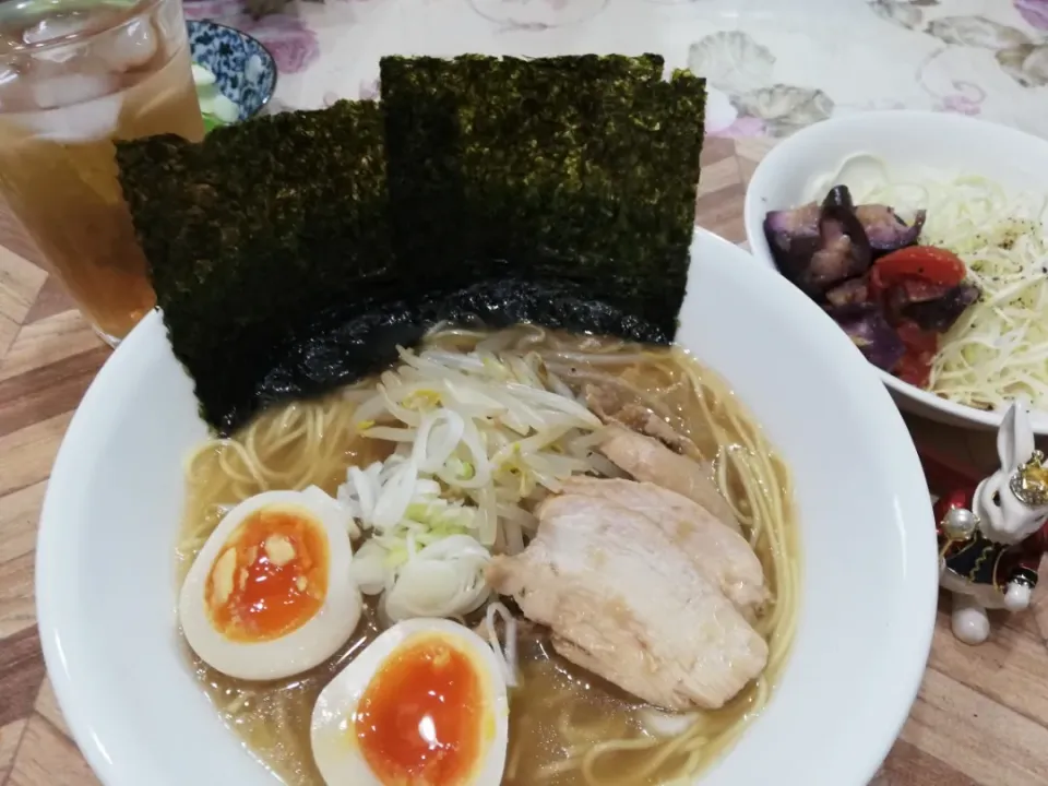 4/18
マルタイラーメンでランチ😋|たえさん