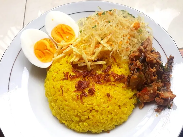 Nasi Kuning Bahagia 88|Yawina Lerryさん