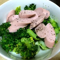 Snapdishの料理写真:Broccoli with fish sausage salad|Paylaさん