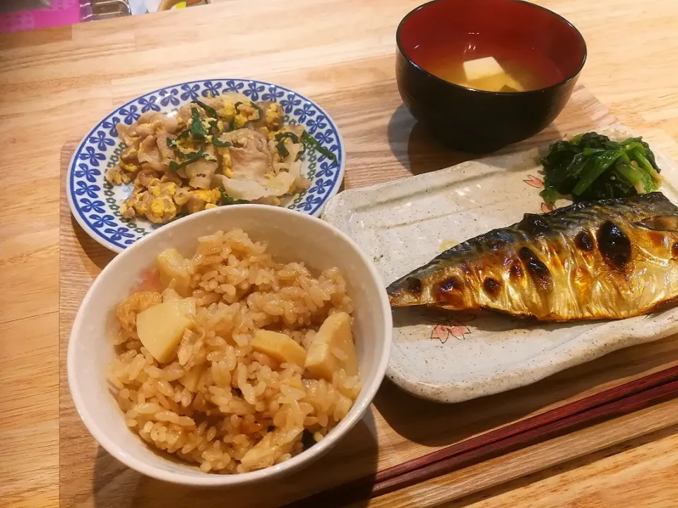 Snapdishの料理写真:タケノコご飯定食|etoooohさん