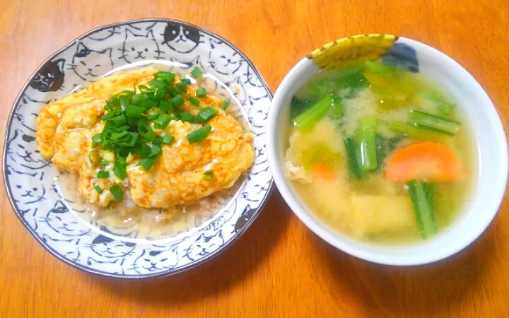 ３月２７日　しらす卵の和風あんかけオムライス　小松菜と油揚げのお味噌汁|いもこ。さん