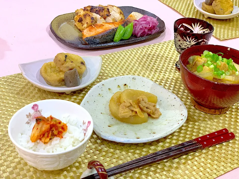 2020418 義弟に一食ご飯を持って行く事になったからストック魚が人数分無くてメイン2種類を夫と分け合う事に💦|Seikoさん