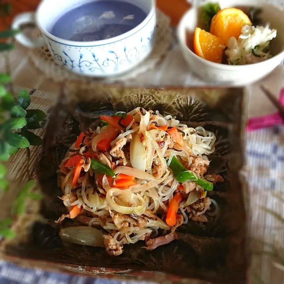 ミッチ☆ママさんの料理 しらたきとツナのヘルシー炒め✨|とまと🍅さん