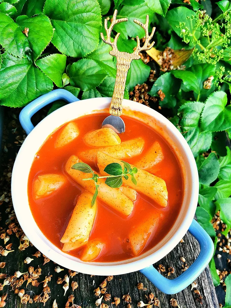 Tteokbokki (Spicy rice cakes) 😋|Njluycxさん