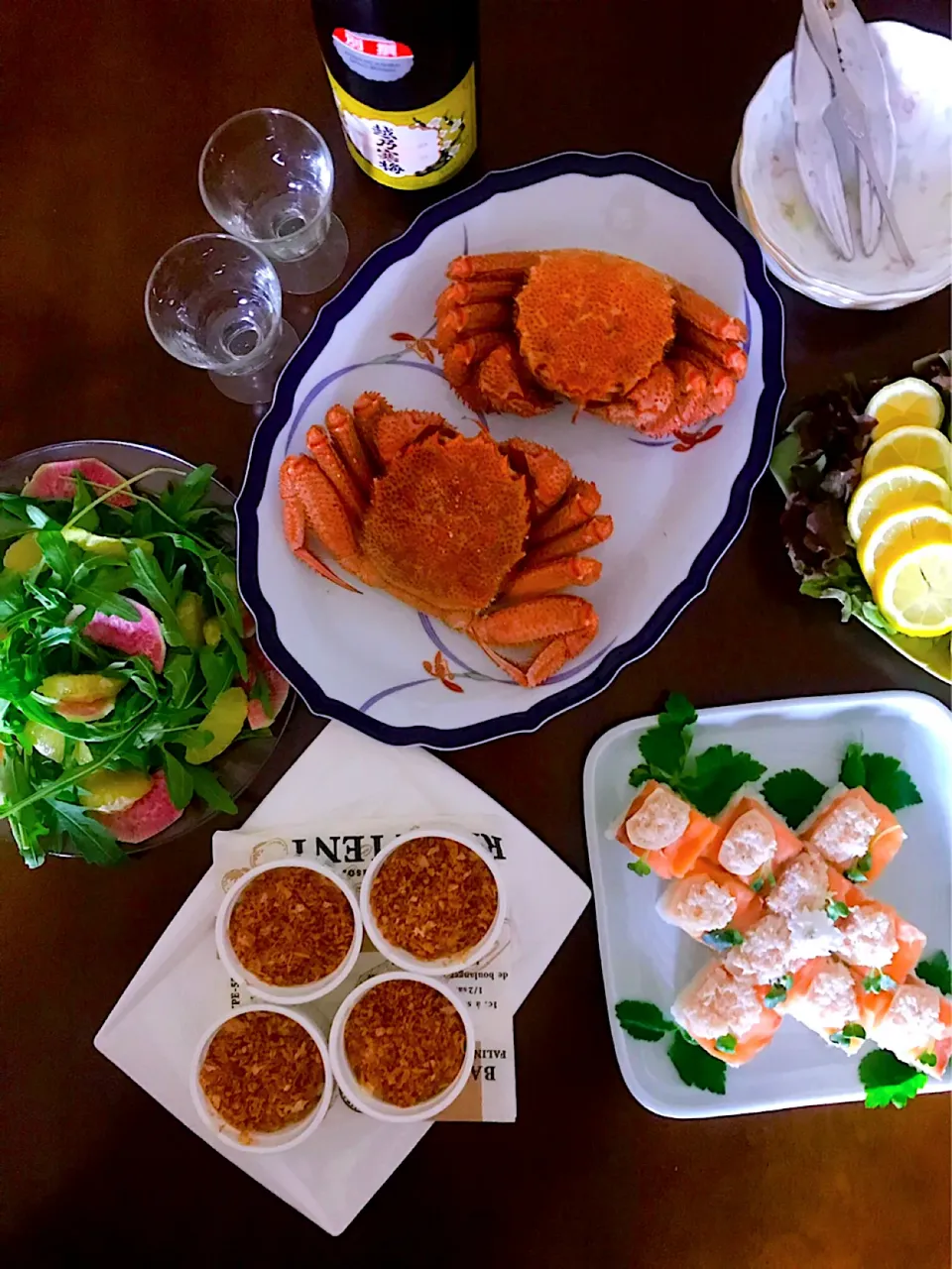 マダム とんちんの料理 毛蟹頂きました！🦀蟹尽くしの晩ご飯　　蟹の押し寿司  🦀揚げない蟹コロッケで乾杯🥂
 #家飲み部♪発足 #蟹の押し寿司#|とんちんさん