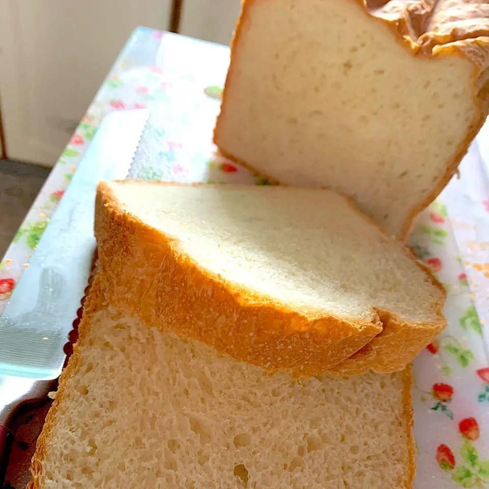 Snapdishの料理写真:HBでふんわり食パン|奏 kanadeさん