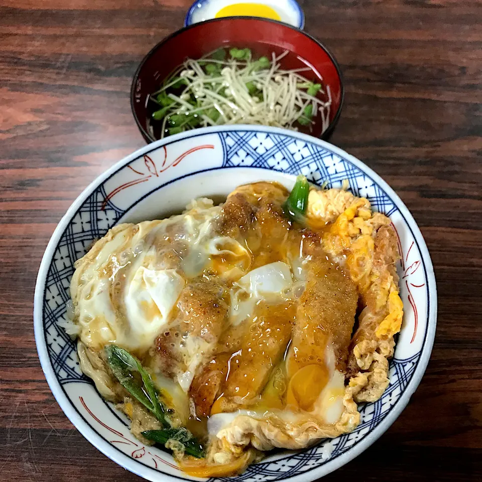 安定の美味しさ✨　蕎麦屋なのに　カツ丼しか食べない客　笑|annexさん