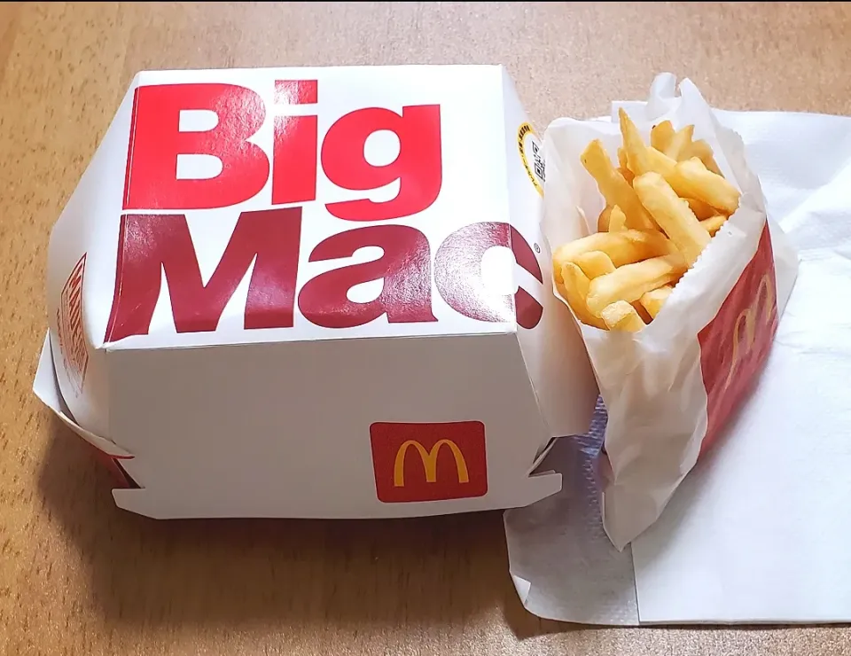 お誕生日ディナーは、ビッグマックとポテト🍟|ナナさん