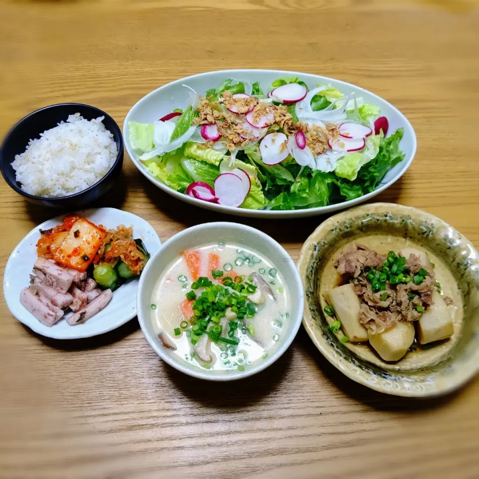 『里芋と牛肉の煮物と粕汁晩ごはん』|seri-chanさん