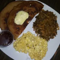 cinnamon honey pancakes eggs 🍳and hash browns|amazindavisさん