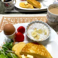 Snapdishの料理写真:パンケーキの朝ごはん|キヨモモちゃんさん