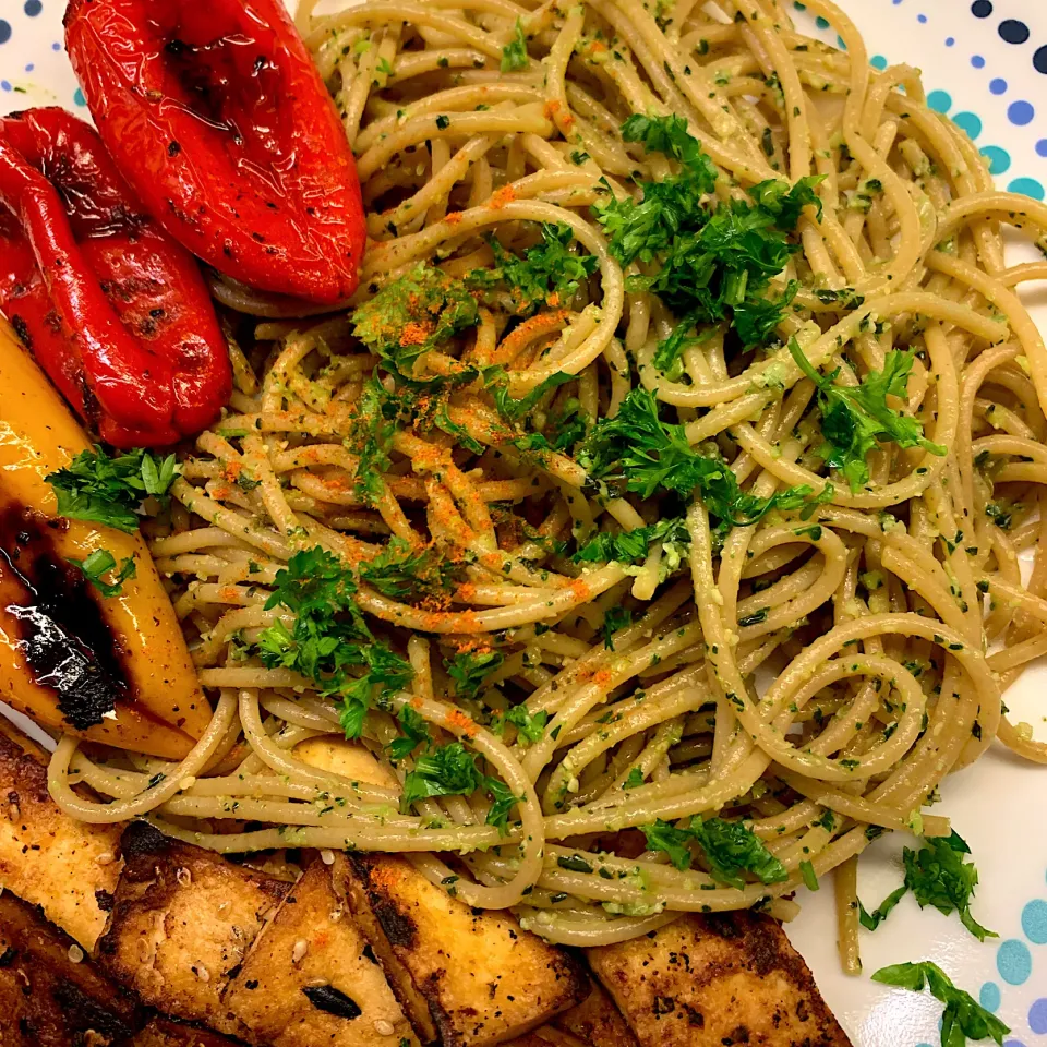 Basil pesto pasta, peppers & spicy tofu|kayoさん