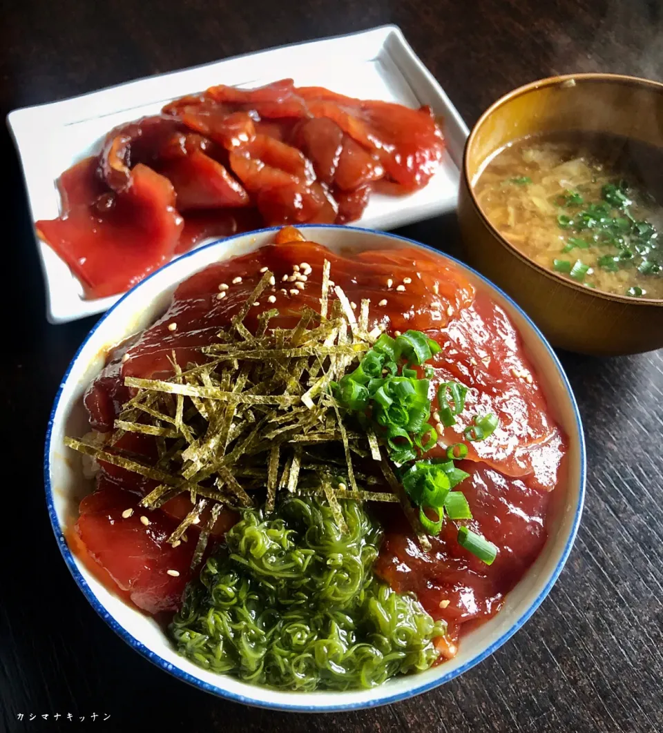 Snapdishの料理写真:まぐろの漬け丼|Kashimanakitchenさん