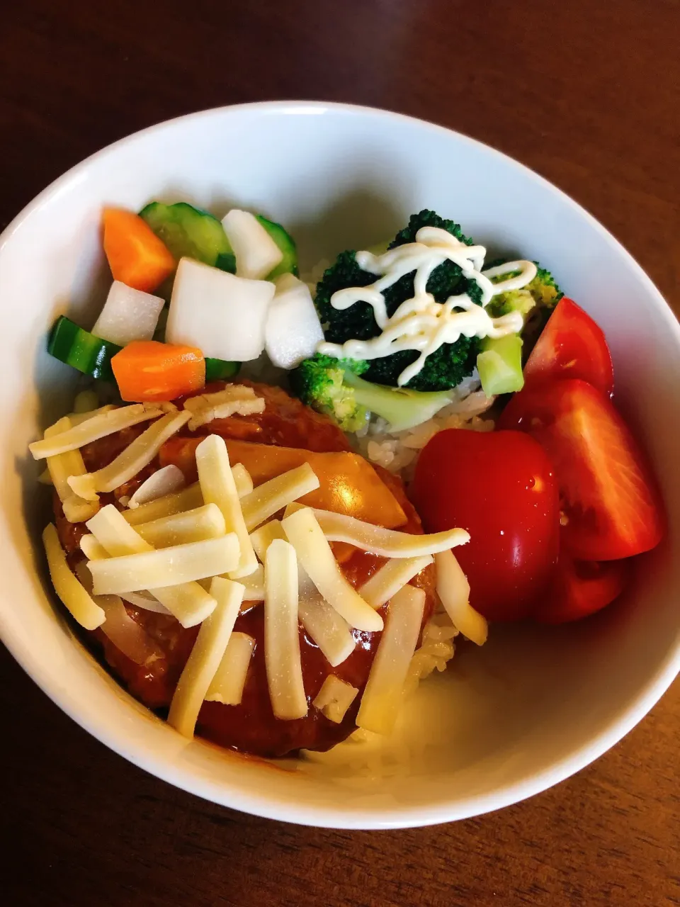 チーズハンバーグ丼|ゆさん